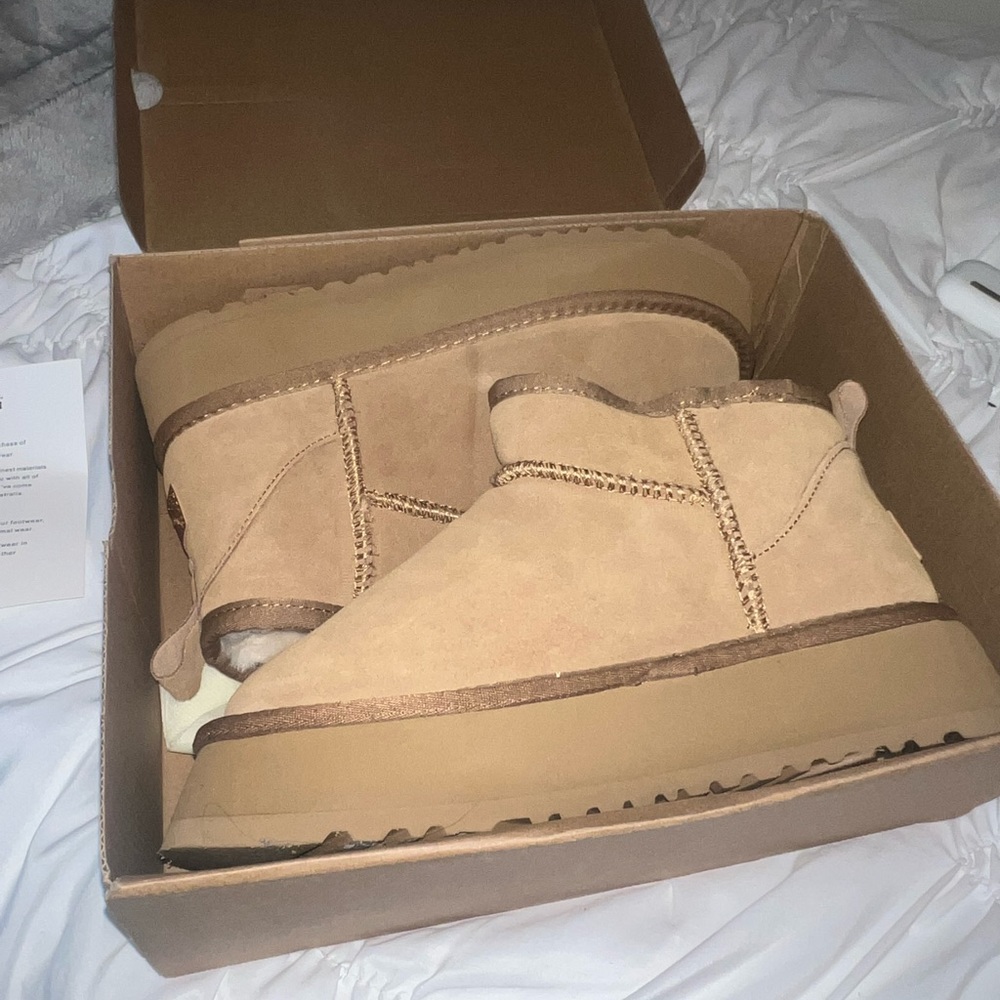 Ultra mini platform Uggs chestnut size 8